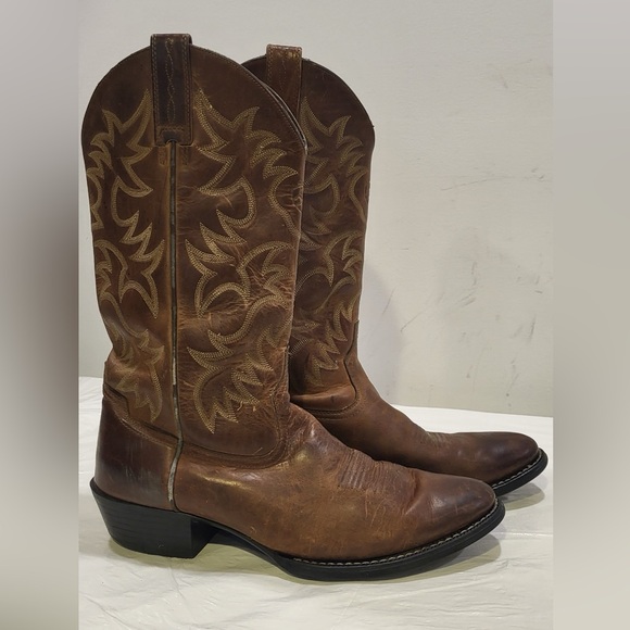 🧧Price Drop....ARIAT Heritage men's brown leather western boots